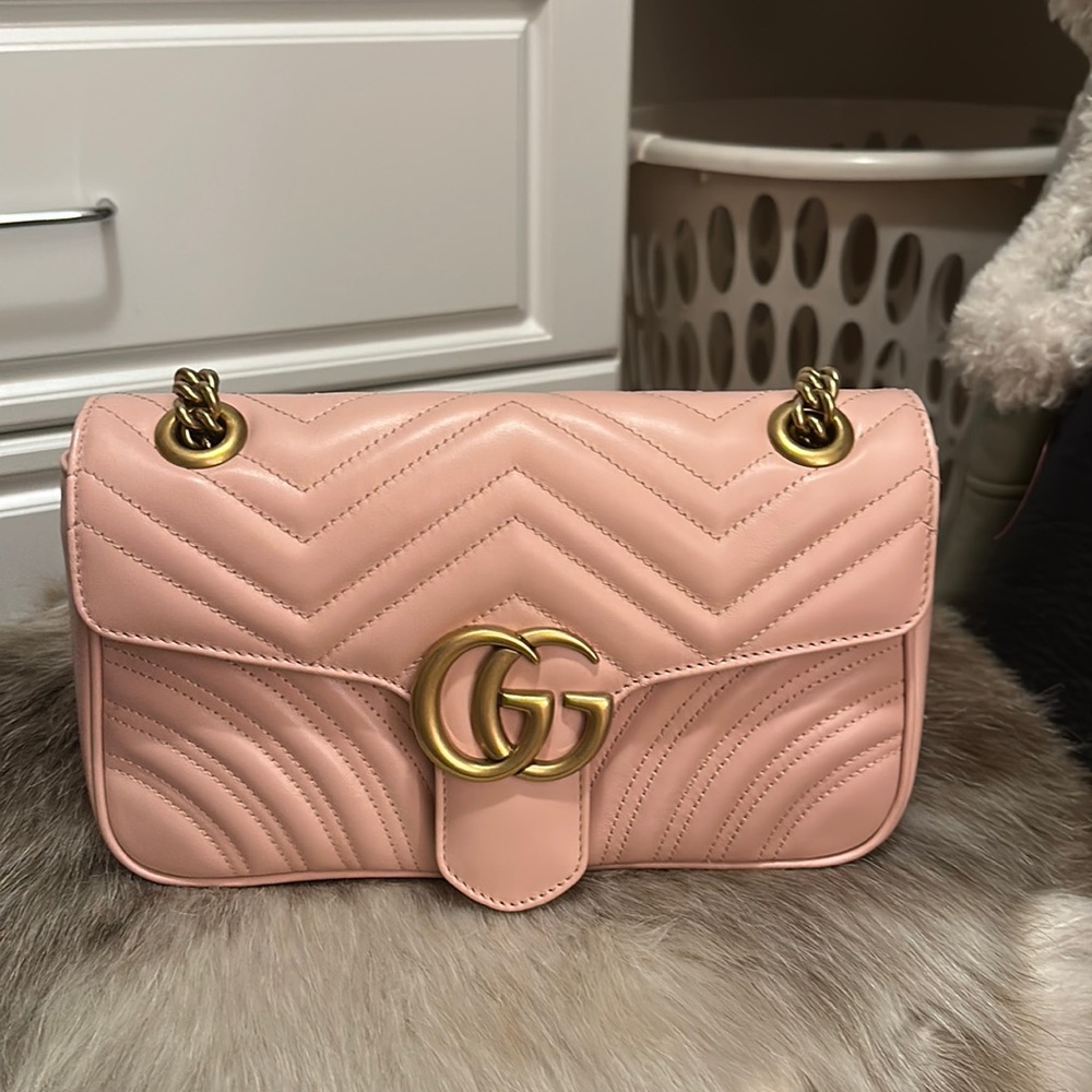 Gucci GG Pink Medium Marmont Shoulder Bag